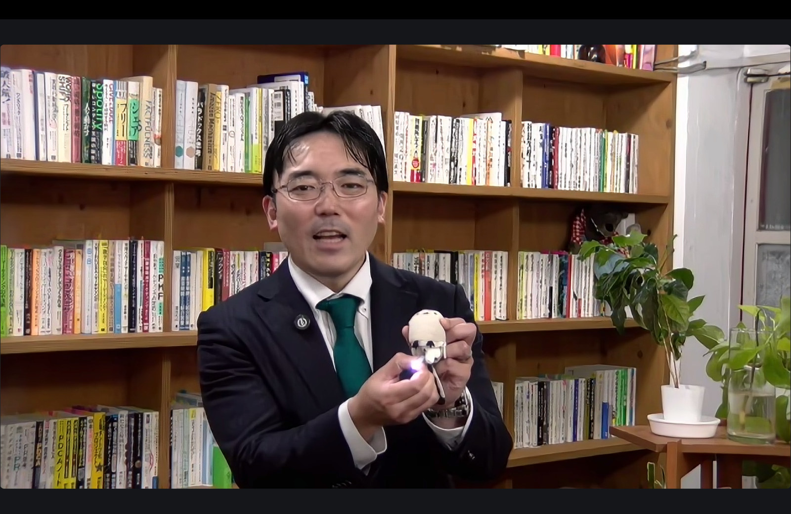外出時の防災について答える高荷智也さん