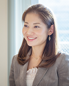 大渕愛子インタビュー 好きな香りをかぐとほっとします 美しい人 講演依頼 Com新聞 講演会 セミナーの講師紹介なら講演依頼 Com