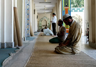 モスクでお祈り